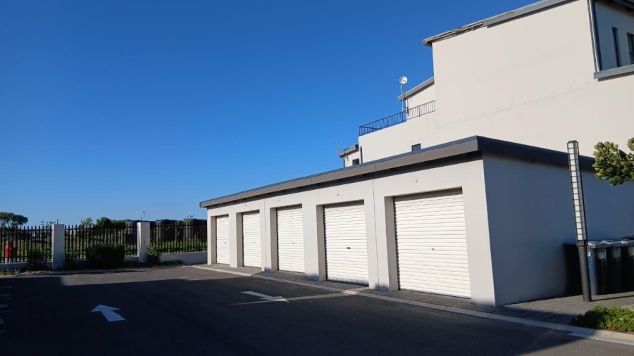 3 Bedroom Property for Sale in Parklands North Western Cape